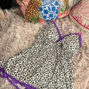 Gorgeous vintage Leopard Print mini Nightgown dress with Purple Lace🎀💜